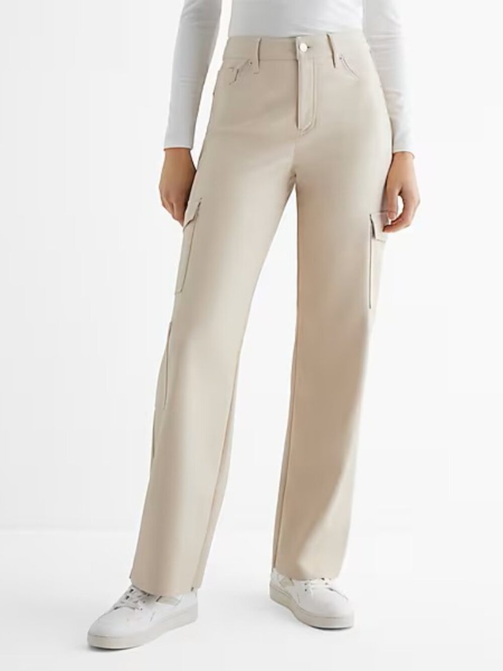 EXPRESS Faux Leather Wide Leg Cargo Pants - Sz 6 - NEW